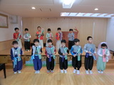 ステージでみんな頑張っています。