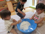 小麦粉ねんどで遊んだよ