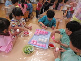 イースターのたまごの色付け