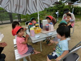 ピクニックみたいで楽しいな