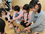 お雛様を飾りましょう