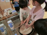 よもぎの牡丹餅づくり