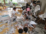 新聞びりびり・・・！！
