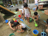 泥んこ遊び　始まりました！