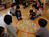 （少し遅れの）新春カルタ取り大会