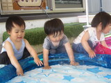 暑い日は水遊び！
